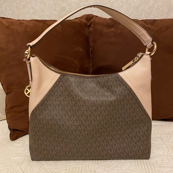 Michael Kors shoulder bag excellent condition! - Picture 4 of 5